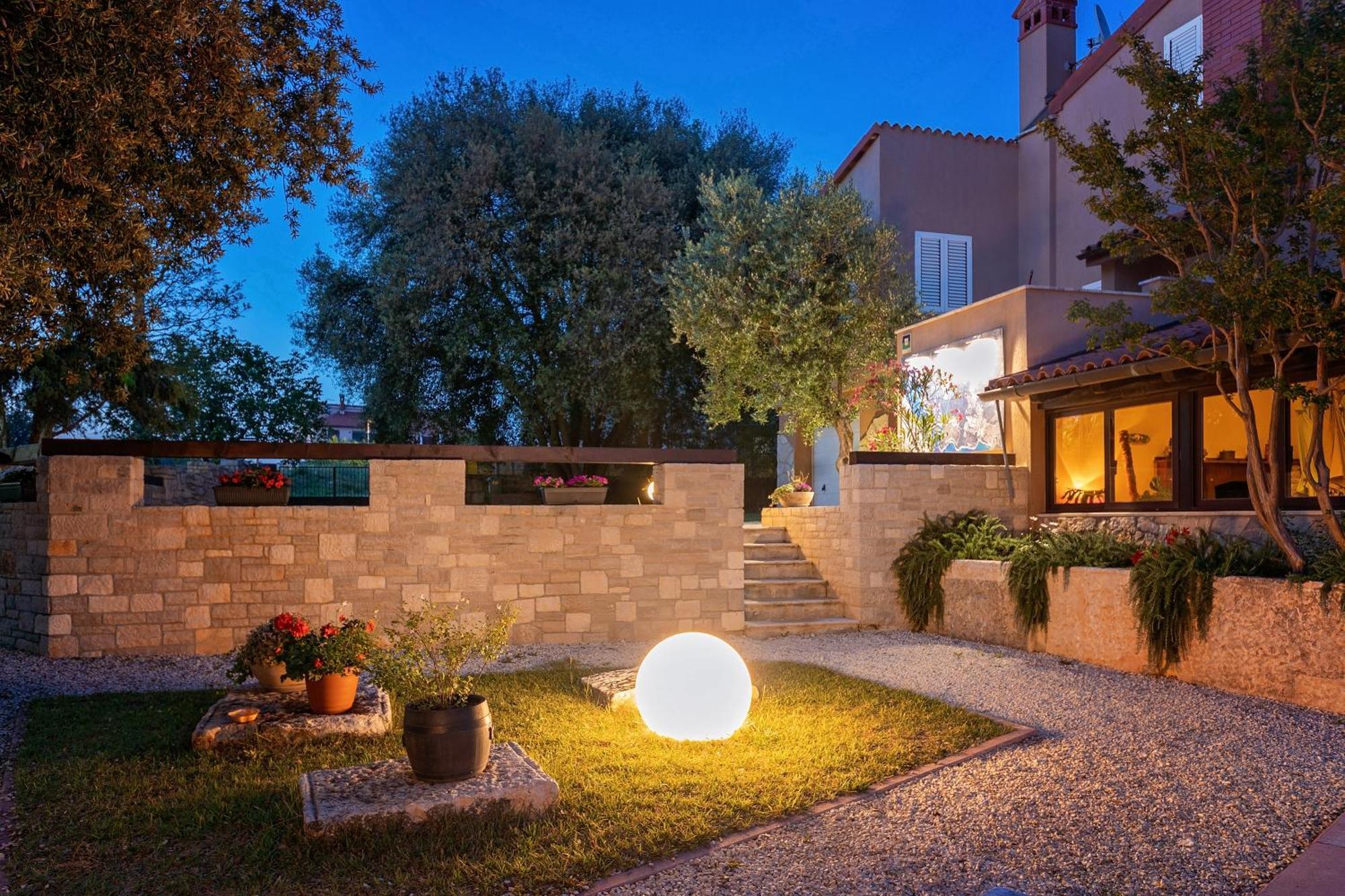 Guesthouse "Barboska" - Big Outdoor Swimming Pool & Private Tennis Court Vodnjan Exterior foto