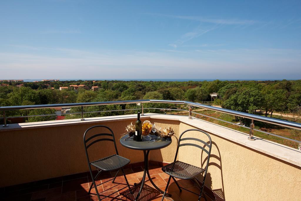 Guesthouse "Barboska" - Big Outdoor Swimming Pool & Private Tennis Court Vodnjan Quarto foto