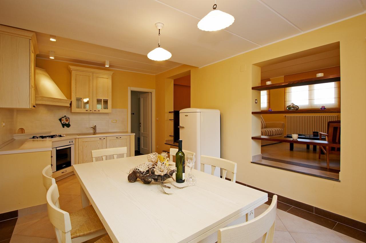 Guesthouse "Barboska" - Big Outdoor Swimming Pool & Private Tennis Court Vodnjan Quarto foto